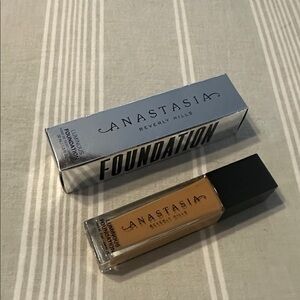 Anastasia Luminous Foundation Shade 360C